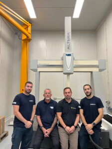 Ομάδες UAMCO, QCONTROL και LK Metrology μετά την εγκατάσταση της CMM ALTERA M στην Κύπρο